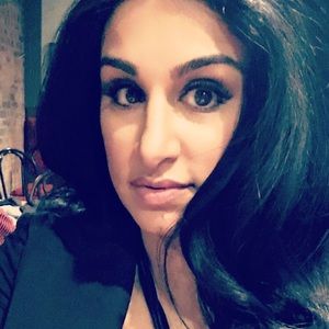 Meet your Posher, Farzeen